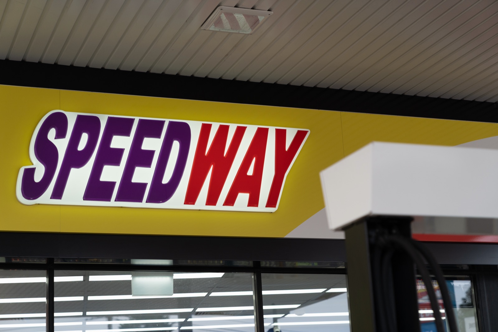 Speedway Roseville photo 2